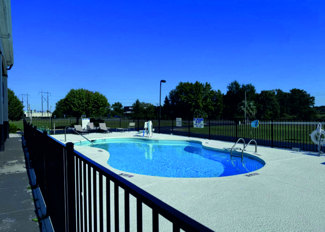 Outdoor Swimming Pool